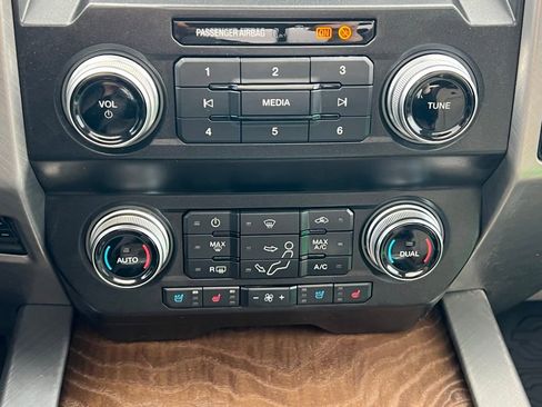 Used 2019 Ford F350 Limited image 32