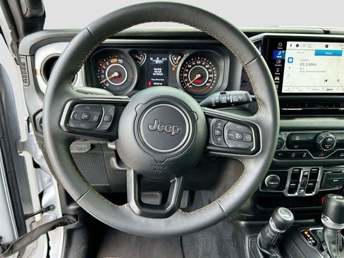 Used 2024 Jeep Wrangler Unlimited Sport AWD/4WD image 35