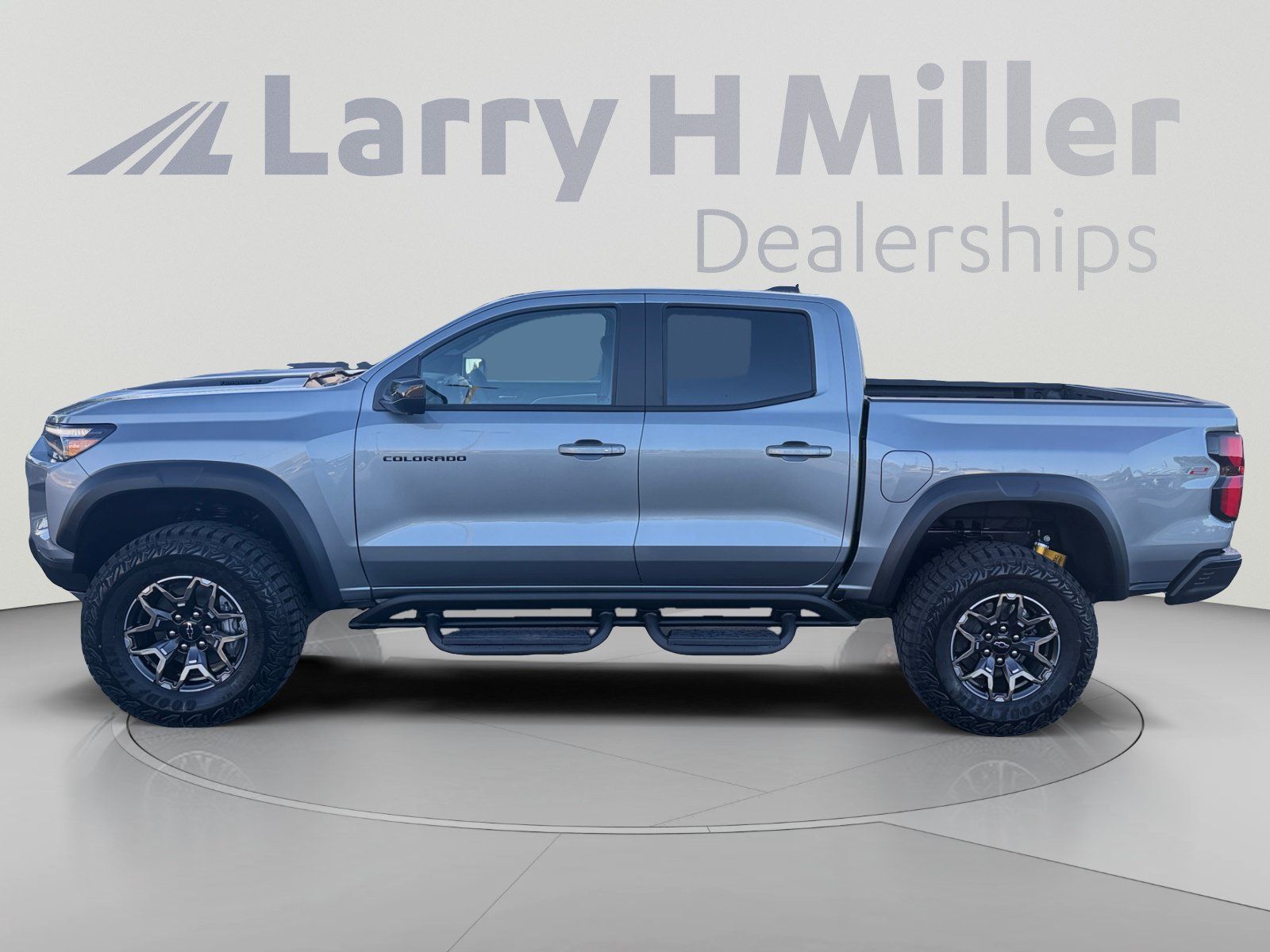 New 2026 Chevrolet Colorado ZR2 w/ Technology Package AWD/4WD image 2