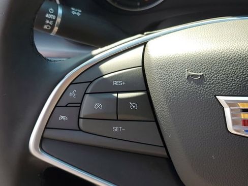 Certified 2025 Cadillac XT5 Luxury w/ LPO, Floor Liner Package AWD/4WD image 26