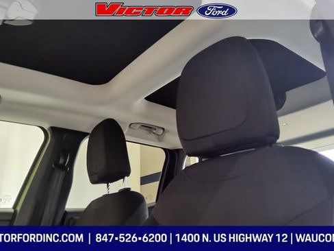 Used 2016 Jeep Renegade 75th Anniversary FWD image 11