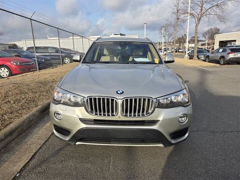 Used 2017 BMW X3 xDrive28i image 2
