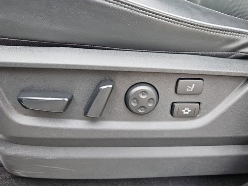 Used 2025 INFINITI QX80 Sensory image 12