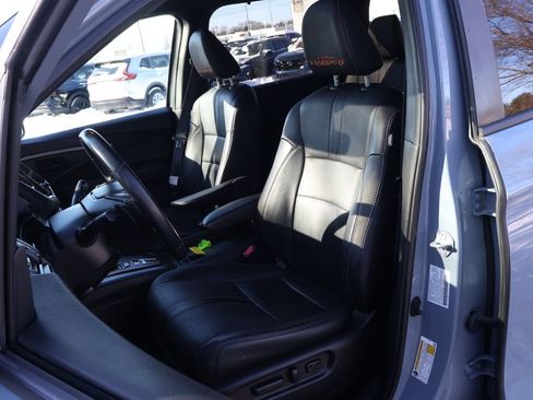 Used 2022 Honda Pilot TrailSport image 28