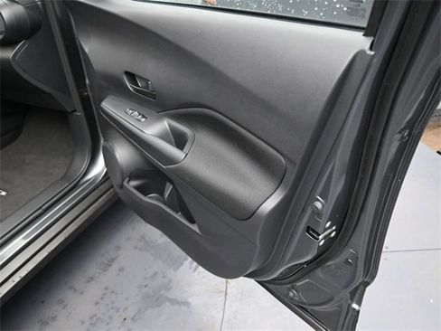 Used 2024 Nissan Kicks S image 32
