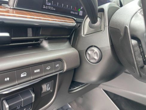 Used 2022 Cadillac Escalade ESV Sport Platinum image 30