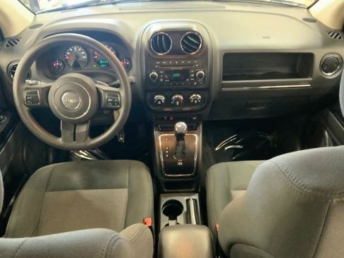 Used 2013 Jeep Compass Sport AWD/4WD image 8