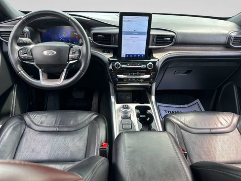 Used 2023 Ford Explorer Platinum w/ Technology Package AWD/4WD image 20