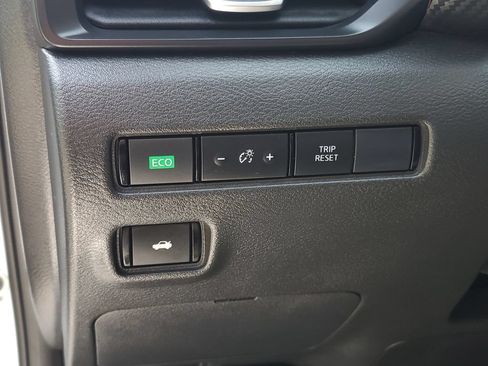 Used 2025 Nissan Sentra S FWD image 17