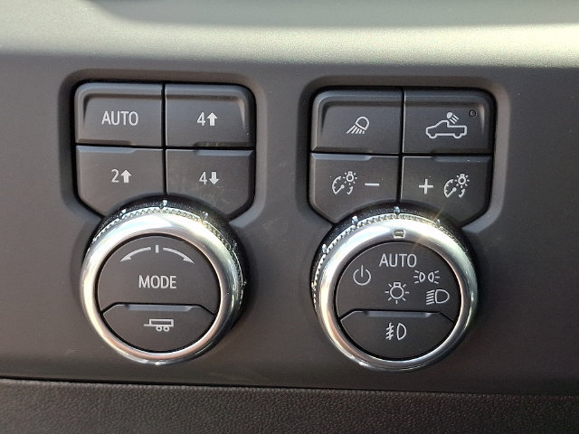 Used 2026 GMC Sierra 2500 AT4 AWD/4WD image 9