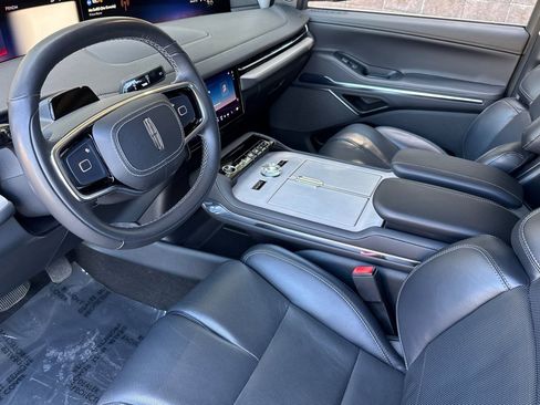 Used 2025 Lincoln Navigator L Reserve image 10