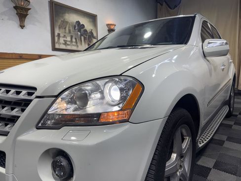 Used 2010 Mercedes-Benz ML 550 4MATIC image 8