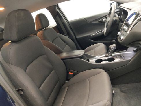 Used 2022 Chevrolet Malibu LT FWD image 21