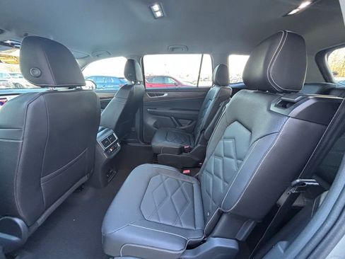 New 2026 Volkswagen Atlas SE image 15