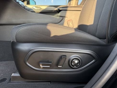 New 2025 Jeep Grand Cherokee Laredo w/ Luxury Tech Group I image 15