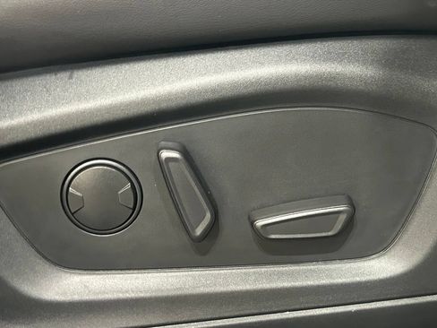 Used 2023 Ford Explorer XLT w/ Equipment Group 202A AWD/4WD image 65