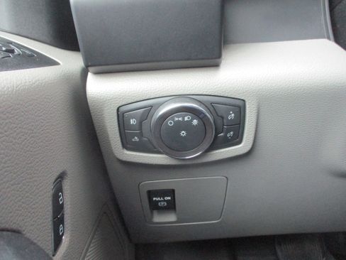 Used 2019 Ford F150 XL w/ Equipment Group 101A Mid AWD/4WD image 15