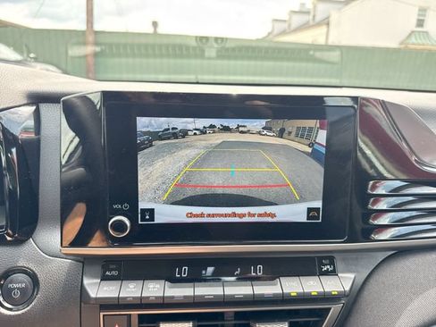 Used 2025 Toyota Camry LE FWD image 17