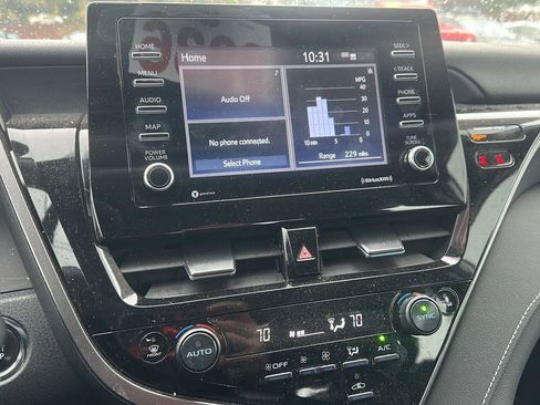 Used 2024 Toyota Camry SE w/ Convenience Package image 11