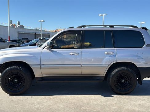 Used 1999 Toyota Land Cruiser image 4