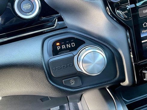 Used 2026 RAM 1500 Laramie w/ Night Edition image 34