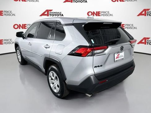 Used 2022 Toyota RAV4 LE FWD image 5