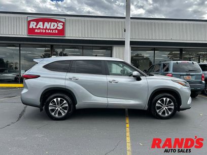 Used 2023 Toyota Highlander XLE