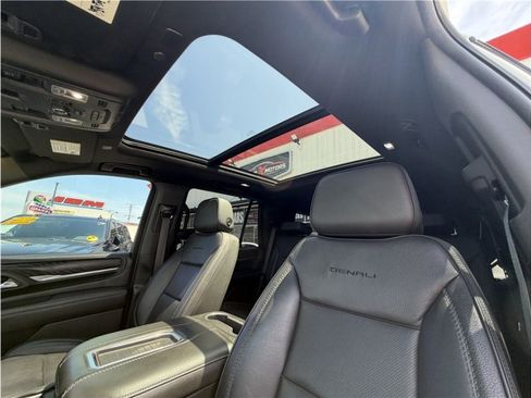 Used 2021 GMC Yukon Denali w/ Denali Premium Package RWD image 20