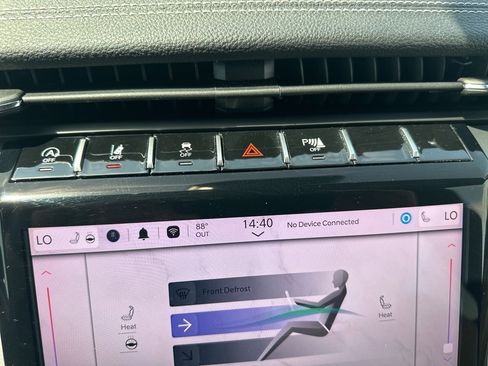 Used 2024 Jeep Grand Cherokee Limited image 46