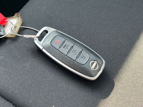 Used 2025 Nissan Sentra SV image 21