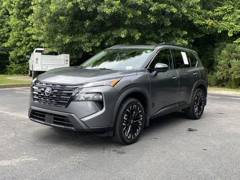 Used 2026 Nissan Rogue Dark Armor FWD image 5