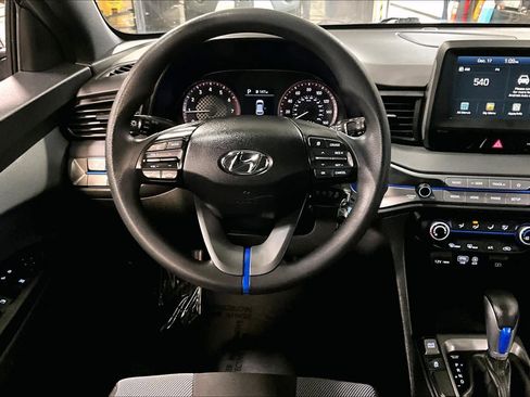 Used 2019 Hyundai Veloster 2.0 image 5