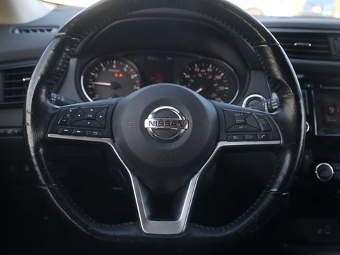 Used 2020 Nissan Rogue Sport SV w/ All-Weather Package FWD image 16