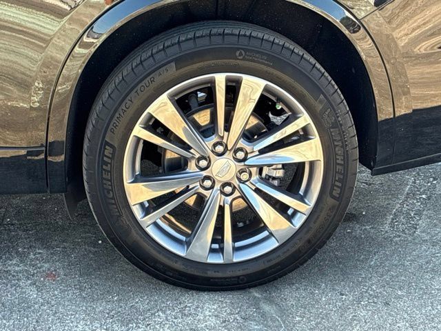 Used 2023 Cadillac XT6 Premium Luxury w/ Technology Package FWD image 13