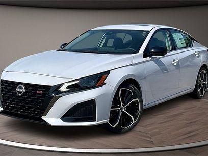 New 2025 Nissan Altima 2.5 SR w/ SR Premium Package