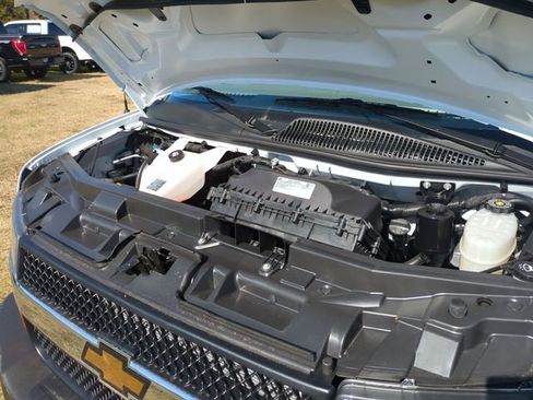 New 2025 Chevrolet Express 2500 w/ Driver Convenience Package image 25