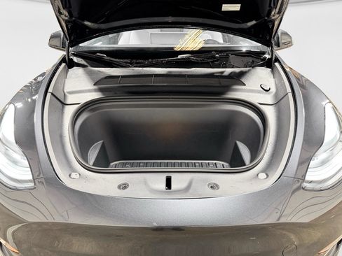 Used 2024 Tesla Model Y Long Range RWD image 23