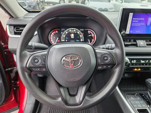 Used 2023 Toyota RAV4 XLE image 19