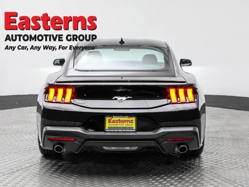 Used 2024 Ford Mustang Premium image 6