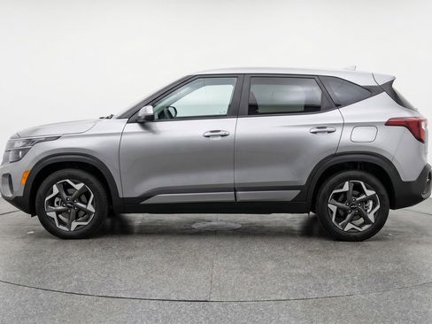 Used 2025 Kia Seltos S FWD image 5