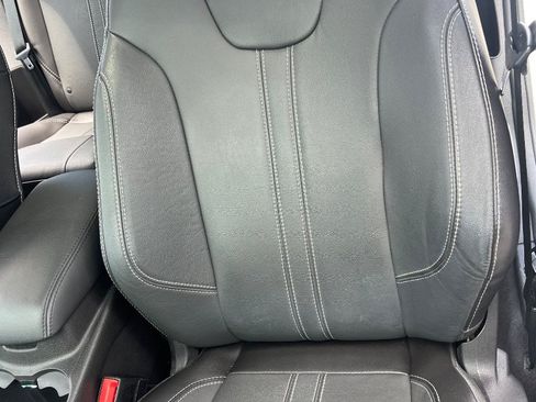 Used 2014 Ford Focus Titanium FWD image 31