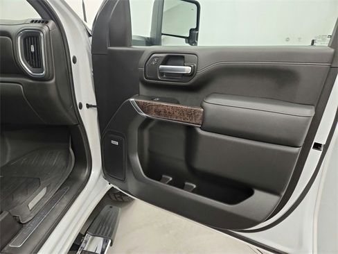 Used 2023 GMC Sierra 2500 Denali image 40