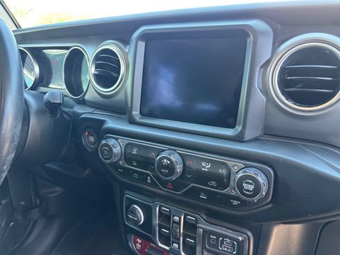 Used 2022 Jeep Wrangler Unlimited Rubicon 4xe w/ Steel Bumper Group AWD/4WD image 9