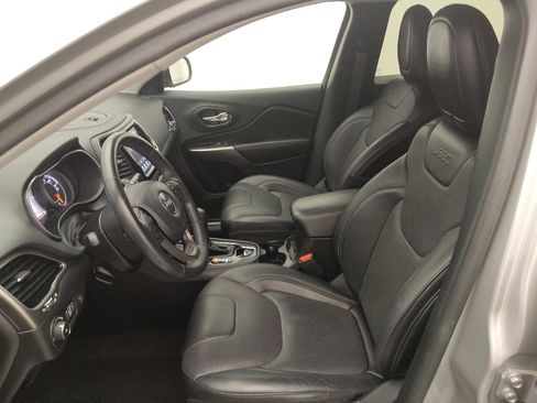 Used 2020 Jeep Cherokee Limited FWD image 17