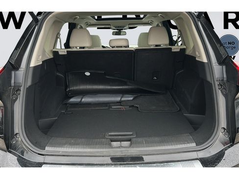 Used 2025 Nissan Rogue SL w/ Tech Package FWD image 11