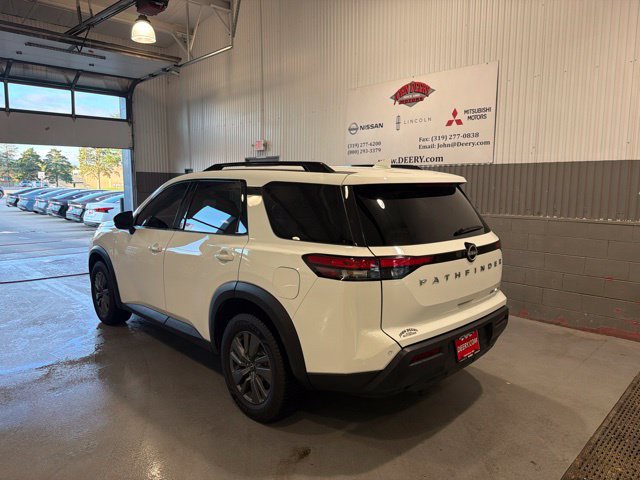 Certified 2024 Nissan Pathfinder SV AWD/4WD image 5