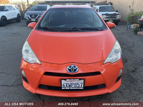 Used 2012 Toyota Prius C One image 4