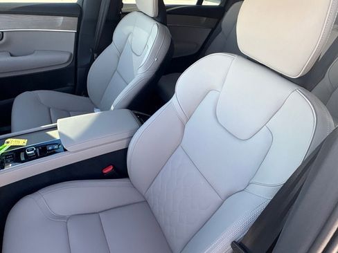 New 2026 Volvo XC90 B6 Plus image 27