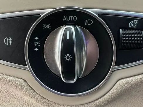 Used 2018 Mercedes-Benz C 300 Sedan image 46