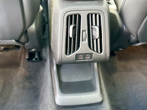 Used 2025 BMW X1 xDrive28i w/ Technology Package AWD/4WD image 19